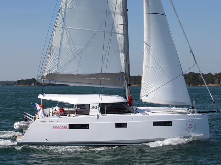 Bareboat Rental Catamaran Bavaria with a boat licence