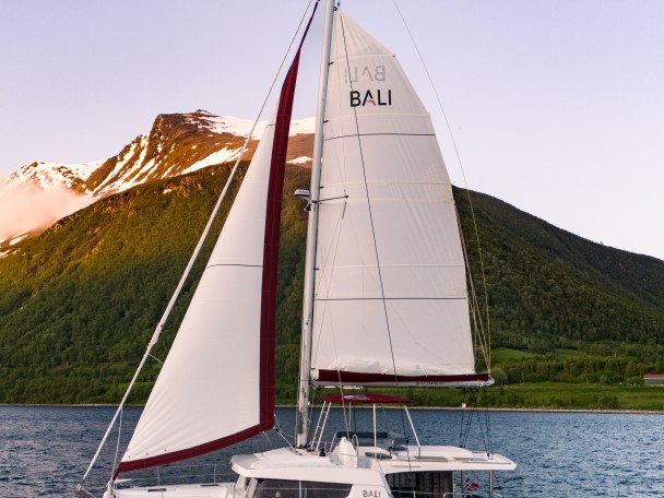 Yacht charter Eidkjosen cheap Bali 4.6