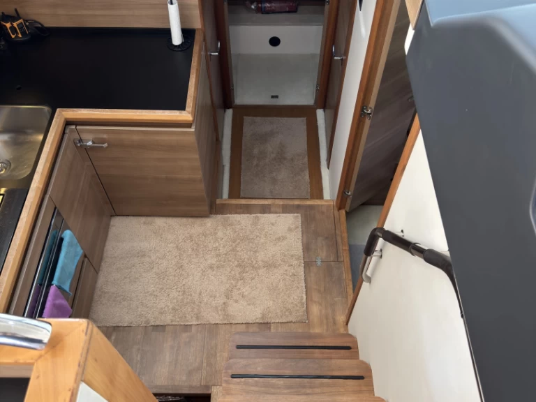 Rent a Sealine C48 Marina Delta Kallithea