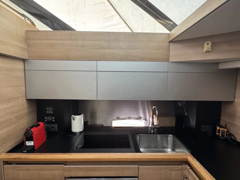 Motorboat for rent Marina Delta Kallithea at the best price