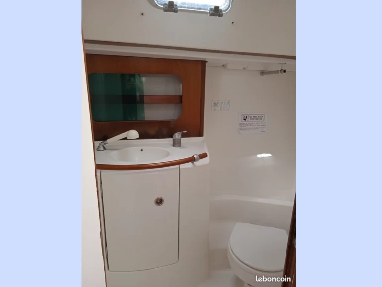 Bénéteau Oceanis 331 Clipper charter bareboat or captained in  Ajaccio