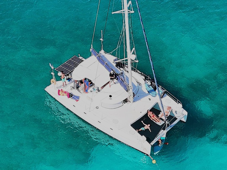 Catamaran for rent Marigot at the best price