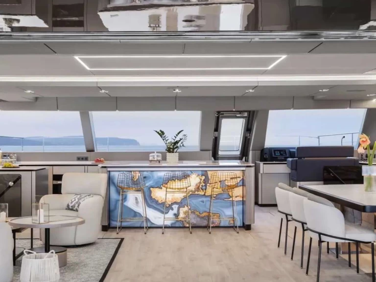 Bareboat Rental Luxury Yacht Sunreef with a boat licence