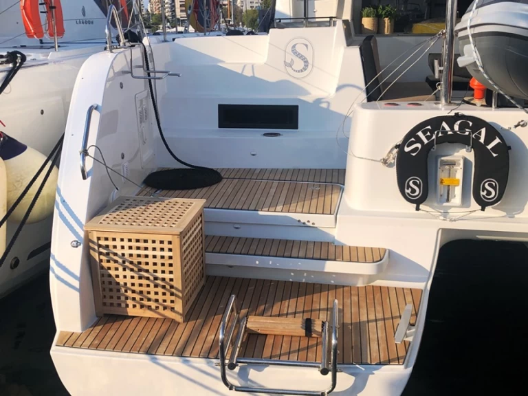 Catamaran rental in Alimos - Lagoon Lagoon 46