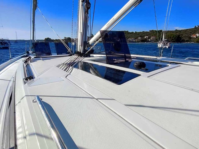 Rent a Bavaria Bavaria C46 Trogir