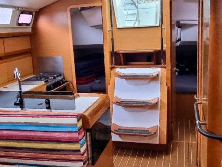 Rent a Jeanneau Sun Odyssey 409 Rhodes (City)