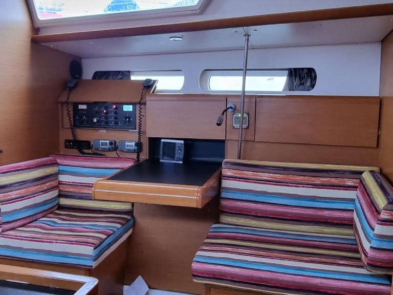Yacht charter Rhodes (City) cheap Sun Odyssey 409