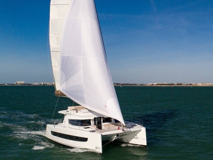 Yacht charter Golfo Aranci cheap Bali 4.4