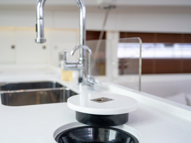 Boat rental RM RM 1380 in La Rochelle on Samboat