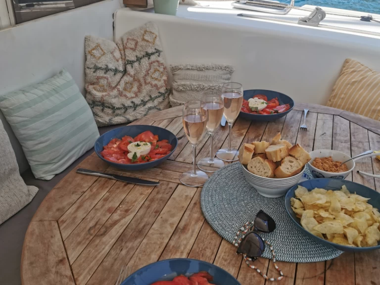 Boat rental Nautitech Nautitech 40 in Quiberon on Samboat