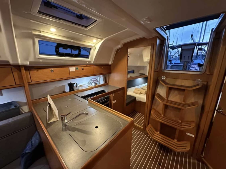 Bavaria Cruiser 37 in Murter-Kornati on SamBoat