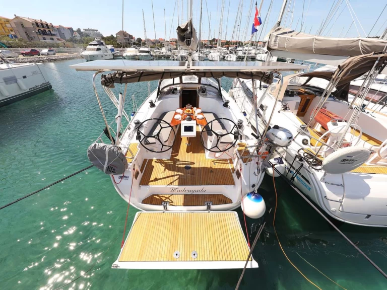 Yacht charter Murter-Kornati cheap Cruiser 41S