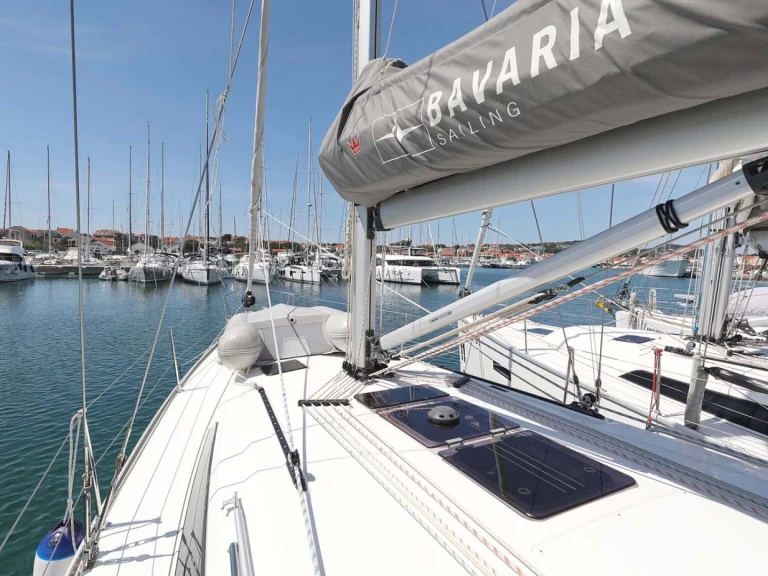 Sailboat rental in Murter-Kornati - Bavaria Cruiser 41S