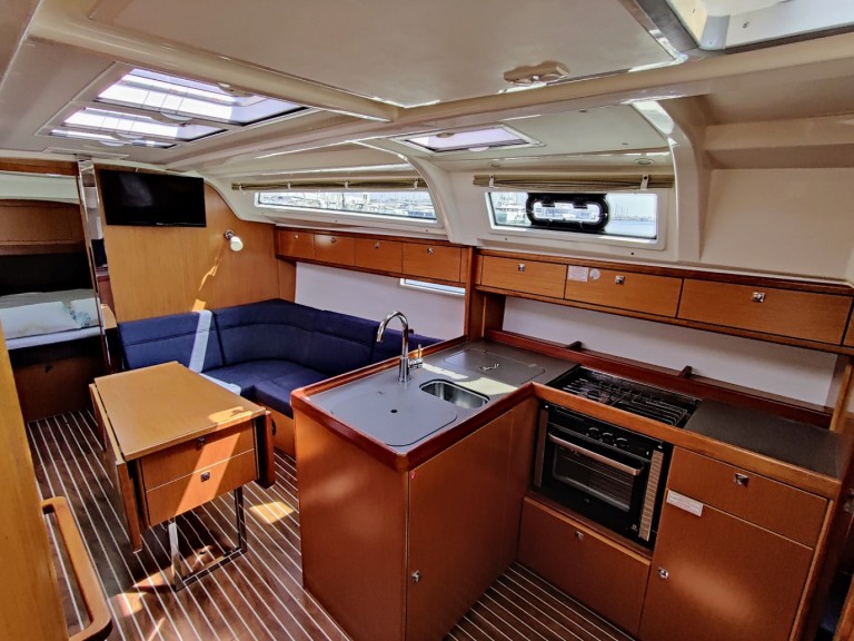 Rent a Bavaria Cruiser 37 Sukošan