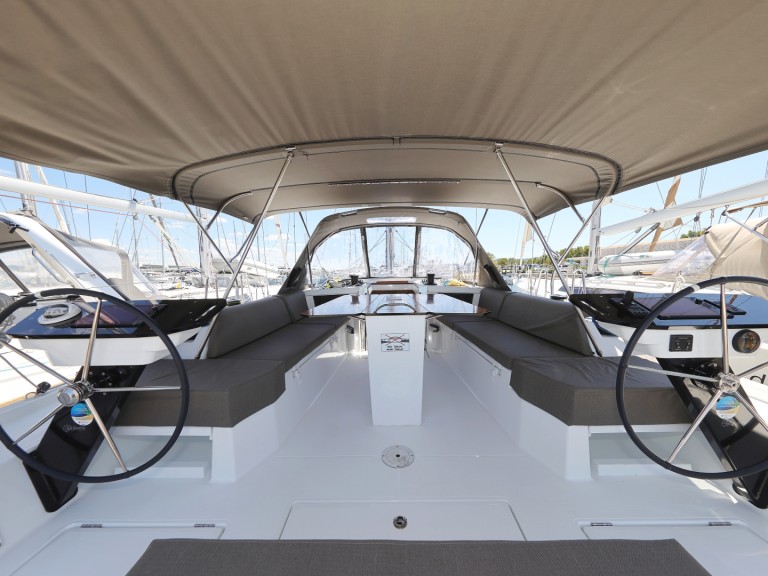 Yacht charter Šibenik cheap Dufour 44