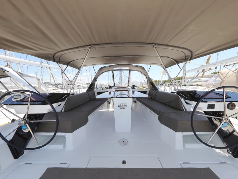 Yacht charter Šibenik cheap Dufour 44