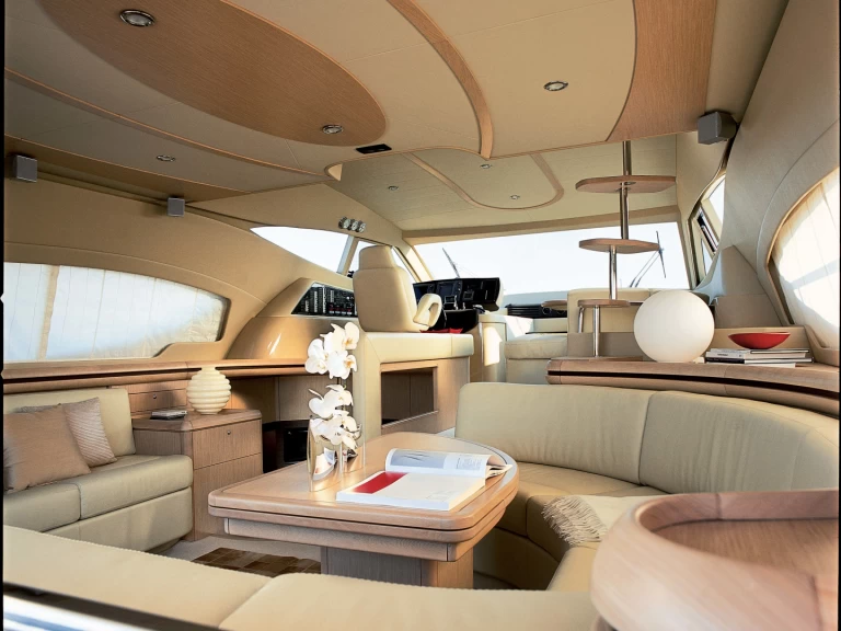 Boat rental Ferretti Ferretti 550 in Panjim on Samboat