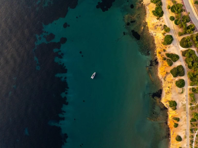 Motorboat rental with or without captain Axopar Lagonisí