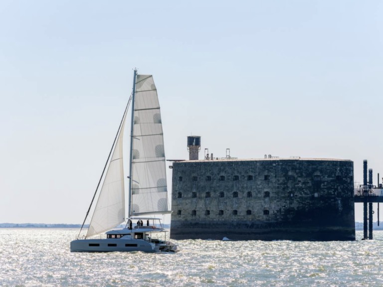 Yacht charter Bonifacio cheap Lagoon 55