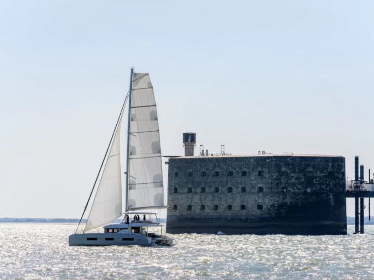 Yacht charter Bonifacio cheap Lagoon 55