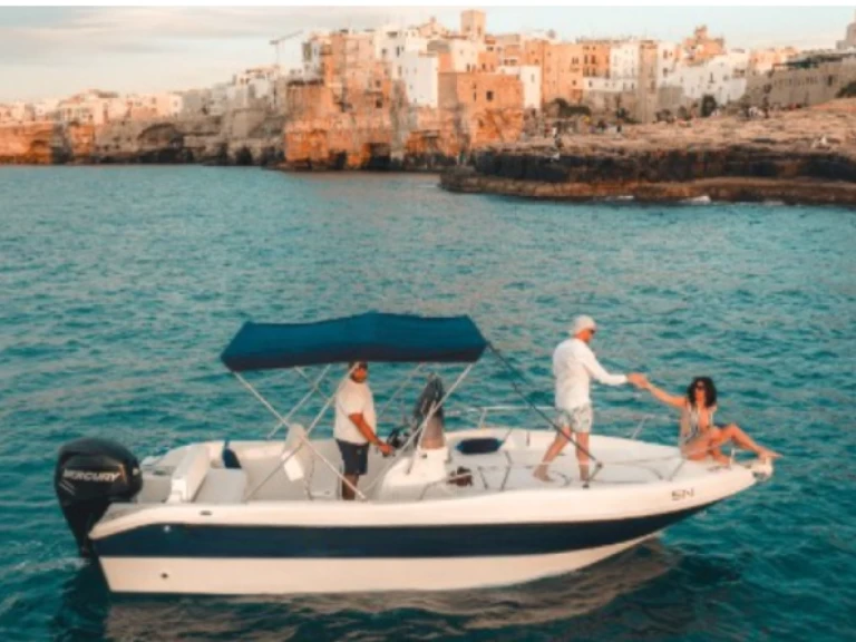 Boat rental Blu-Blu 670 Gran Turismo in Monopoli on Samboat