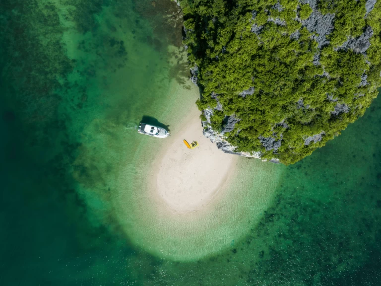 Jeanneau Merry Fisher 895 charter bareboat or captained in  Hạ Long