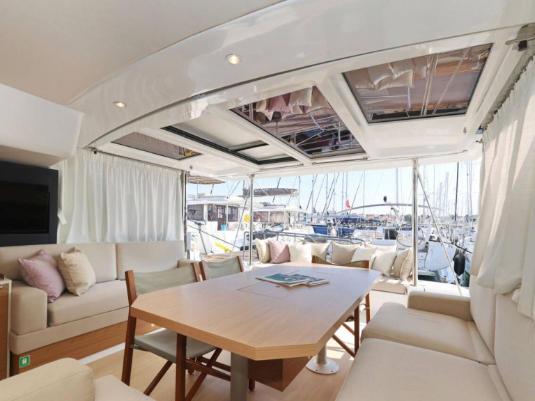 Bali Bali 4.2 in Capo d'Orlando on SamBoat