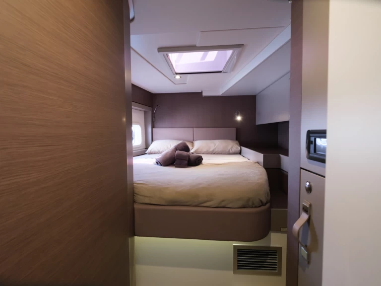 Bali Bali 4.6 charter bareboat or captained in  Capo d'Orlando