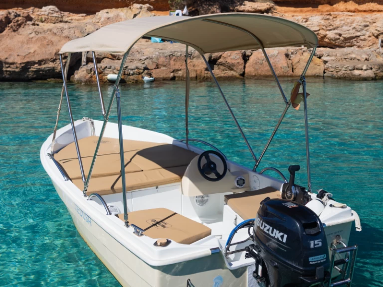 Mareti 420 open in Sant Antoni de Portmany on SamBoat