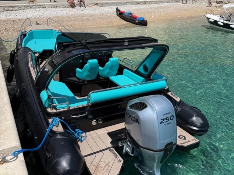 Rent a Aquamax 27 Bol