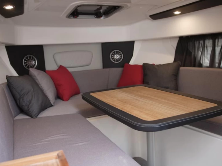 Motorboat for rent s'Arenal at the best price