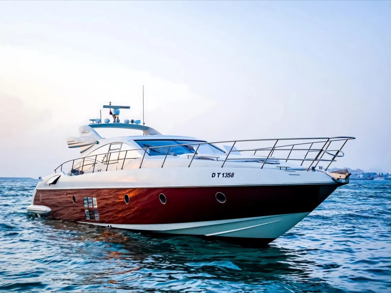 Bareboat Rental Luxury Yacht Custom Made with a boat licence