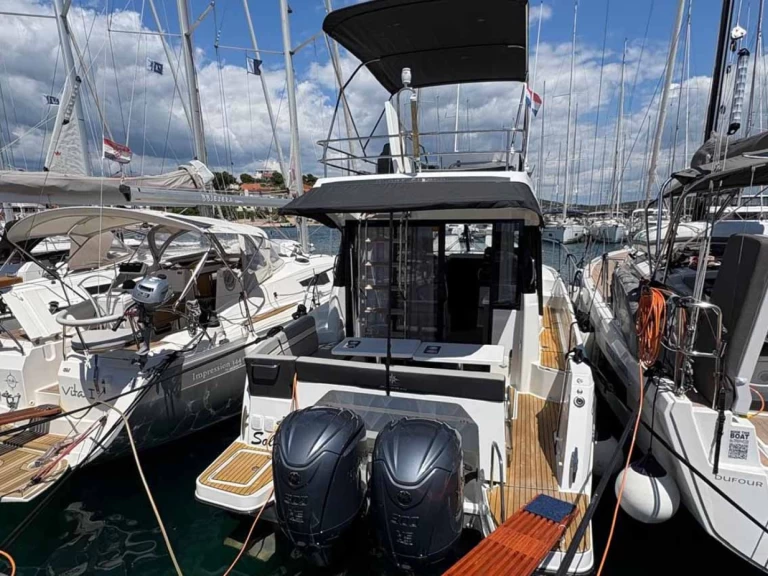 Rent a Jeanneau Merry Fisher 1095 Fly Murter-Kornati