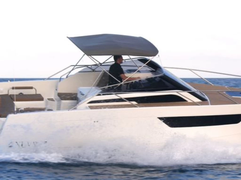 Motorboat for rent Cala d'Or at the best price