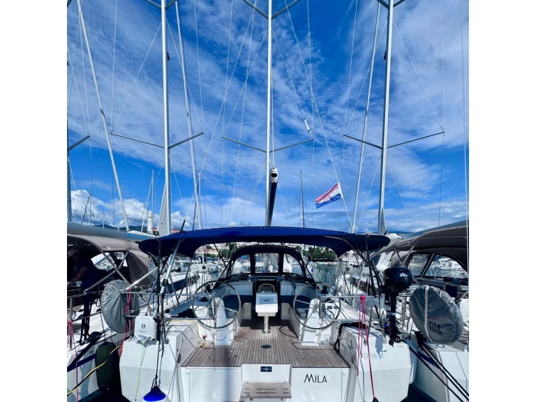 Boat rental Bavaria Bavaria C38 in Novi Vinodolski on Samboat