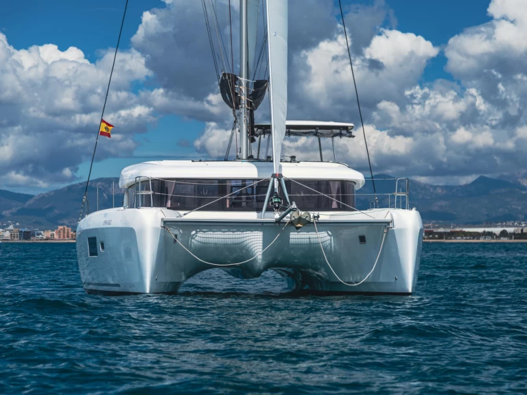 Boat rental Lagoon Lagoon 42 in Pula on Samboat