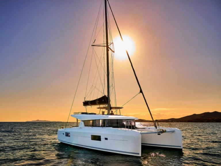 Catamaran rental with or without captain Lagoon Lefkáda