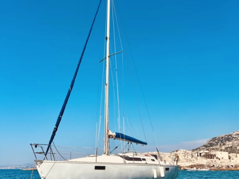 Rent a Bénéteau Oceanis 320 Carnon-Plage