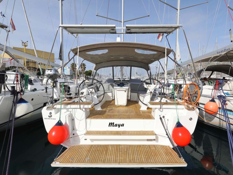 Boat rental Bénéteau Oceanis 46.1 in Lefkáda on Samboat