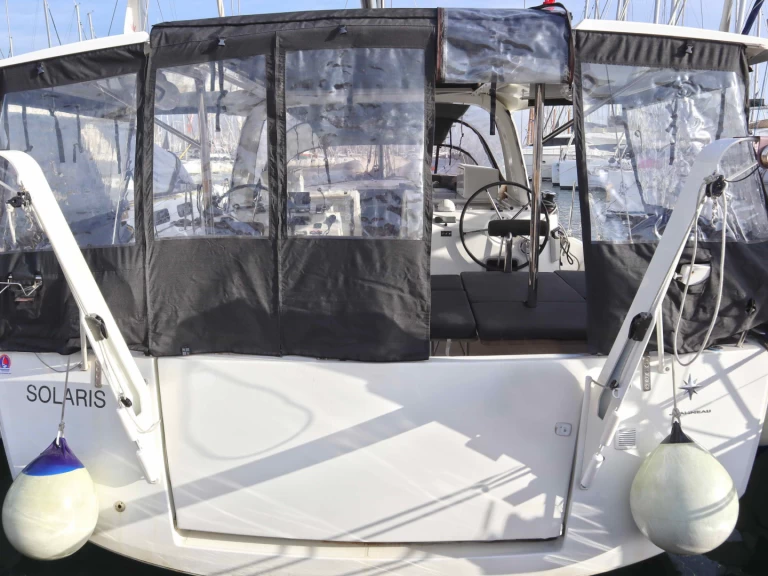 Rent a Jeanneau Sun Loft 47 Lygia