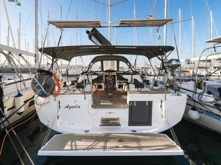 Yacht charter Murter-Kornati cheap Bavaria C46