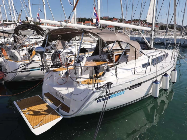 Bareboat Rental Sailboat Bavaria with a boat licence