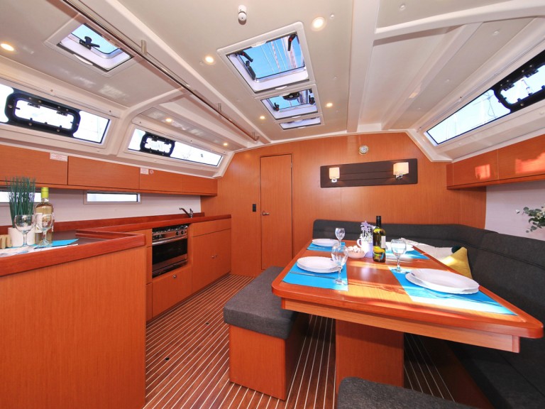 Sailboat rental in Biograd na Moru - Bavaria Cruiser 46