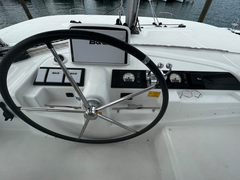 Yacht charter Road Town cheap Lagoon 46