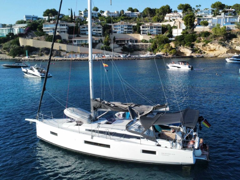 Jeanneau Sun Odyssey 410 in Palma de Mallorca on SamBoat