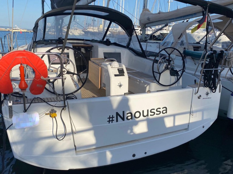 Rent a Jeanneau Sun Odyssey 410 Palma de Mallorca