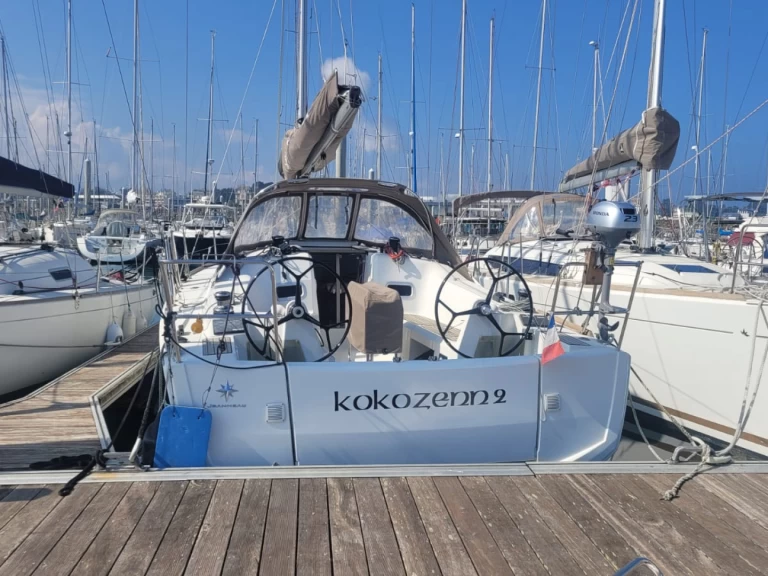 Yacht charter Saint-Quay-Portrieux cheap Sun Odyssey 349