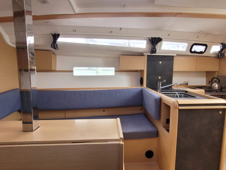 Bareboat Rental Sailboat Jeanneau with a boat licence