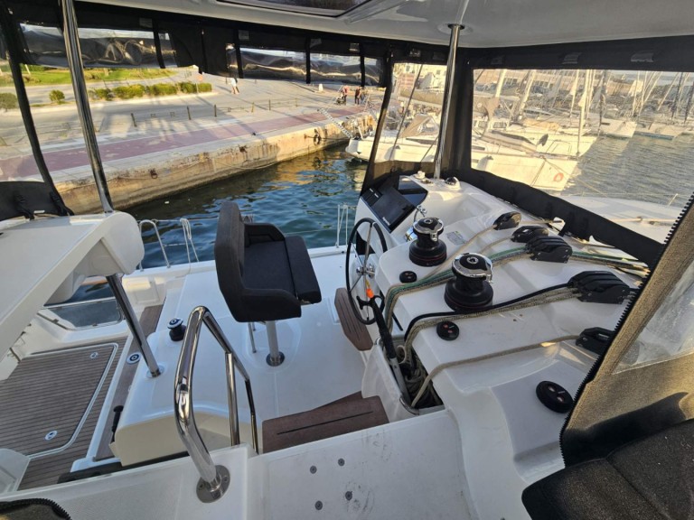 Yacht charter Volos cheap Lagoon 43