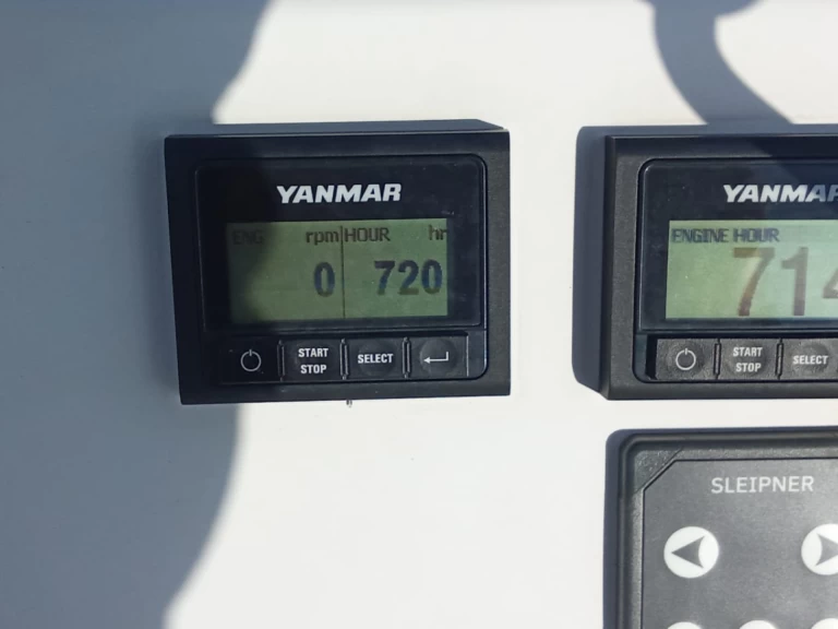 Bali Bali Catspace Voile charter bareboat or captained in  Hyères